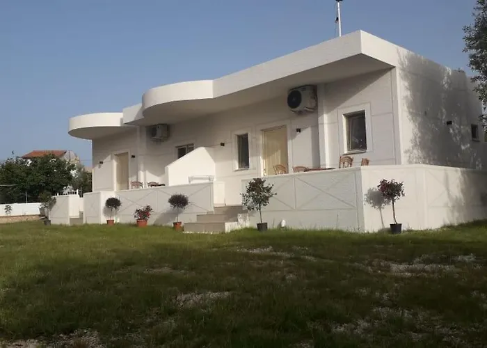 Vila Juna